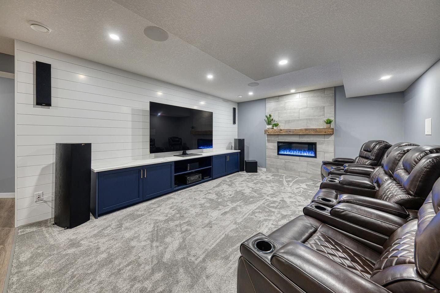 Light & Airy Basement Lounge with Multifunctional Zones