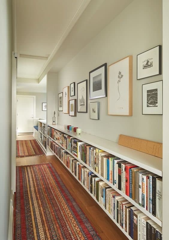 Black and White Shelving with Dynamic Contrast