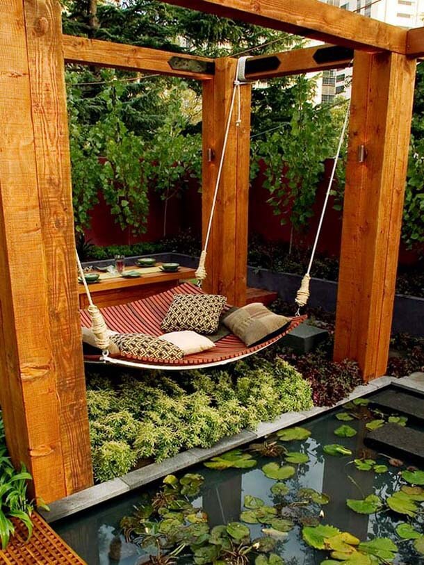 Nature-Inspired Play Structure with Rope Bridge