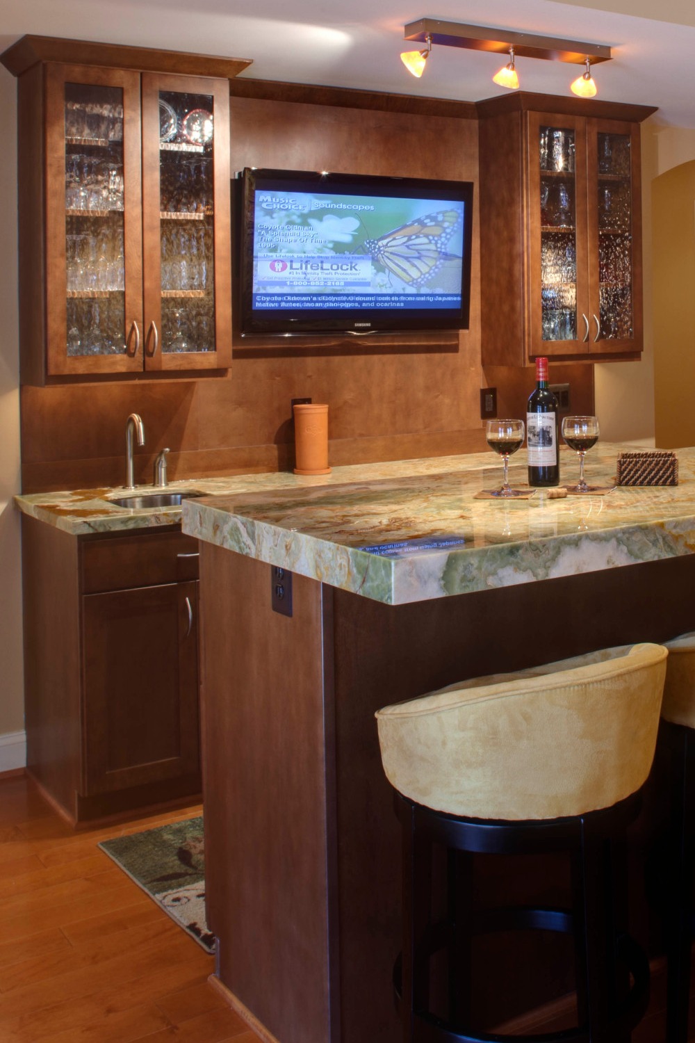 Light and Airy Basement Bar with Transitional Design Elements